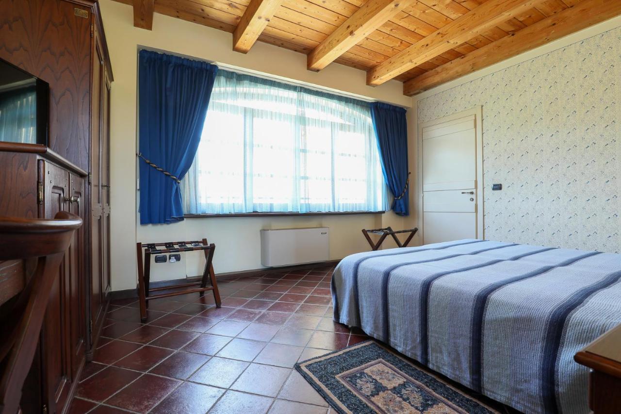 Cascina Giuli Alba (Piedmont) Exterior foto